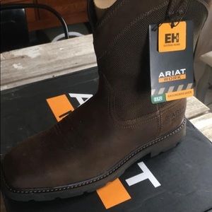 Men’s BRAND NEW Ariat steel toe work boots, 11 D